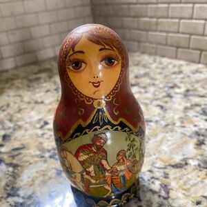 Artisanal Delights: Hand-Painted 5-Piece Nesting Doll Set